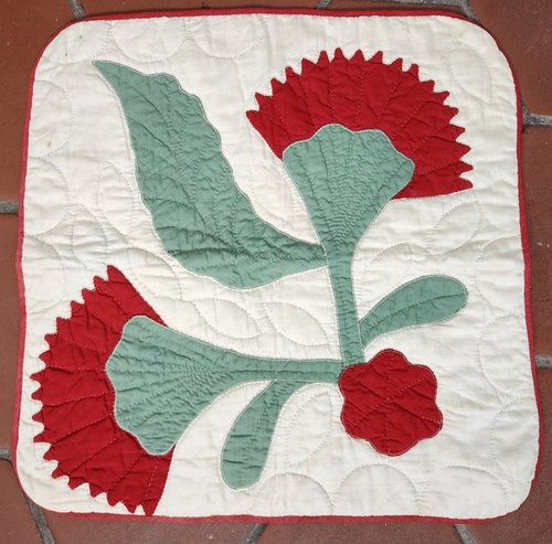 **Vintage Appliqued Cockscomb Doll Quilt