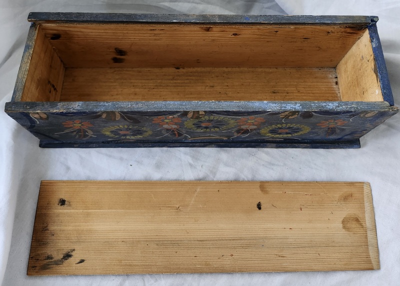 **Vntg. Scandinavian Folk Art Slide Lid Candle Box