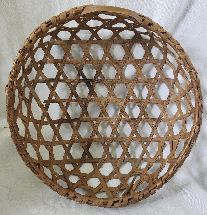 Antique PA. Primitive Folk Art Cheese Basket