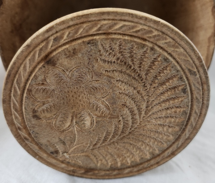 Antq. Deeply Carved Flower & Fern Butter Mold