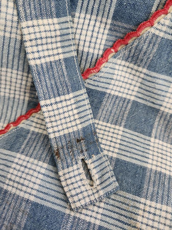 Near Mint Antique PA. Homespun Apron w/Bone Button