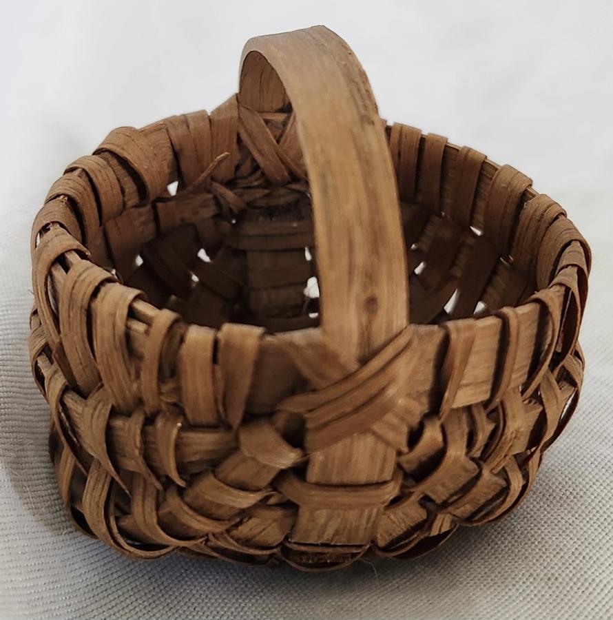 Tiny 1 1/2" Antique Folk Art Buttocks Basket