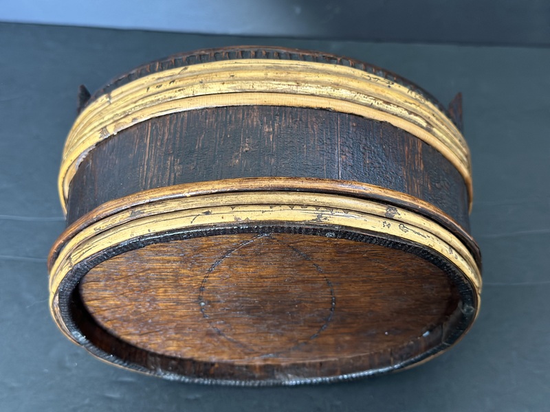 Exceptional 18thC Wooden Oval Lidded Banded Box