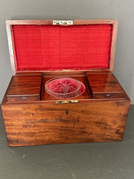Period Mahogany Tea Caddy Great Glass Elegant