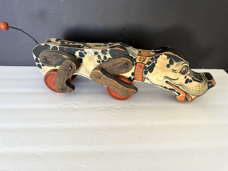 1940s Snoopy Sniffer Pull Toy Great Fun