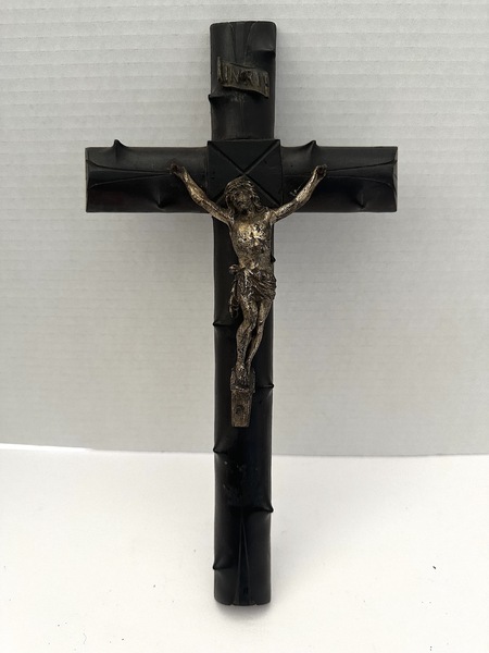Early Thornwood Country Crucifix Marked Paris