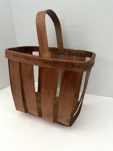 Early Ash Orchard Apple Basket New Hampshire