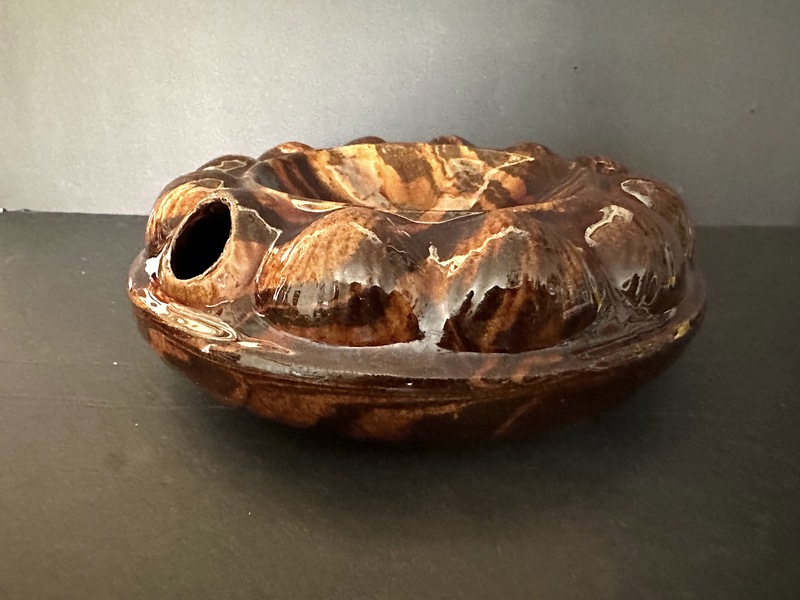 Rockingham Pottery Shell Pattern Ladies Spittoon