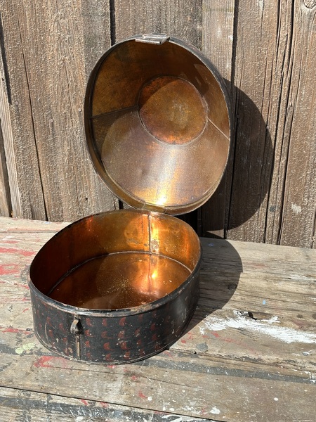 Large Mid 19th C Tin Tole Work Hatbox