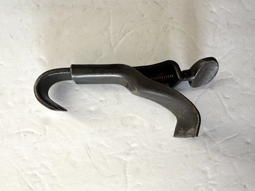 Old Victory Mechanical and Adjustable Jar Clamp