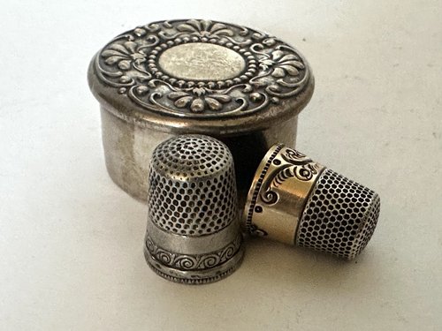 A Vintage Pr of 2 Sterling Thimbles And Container