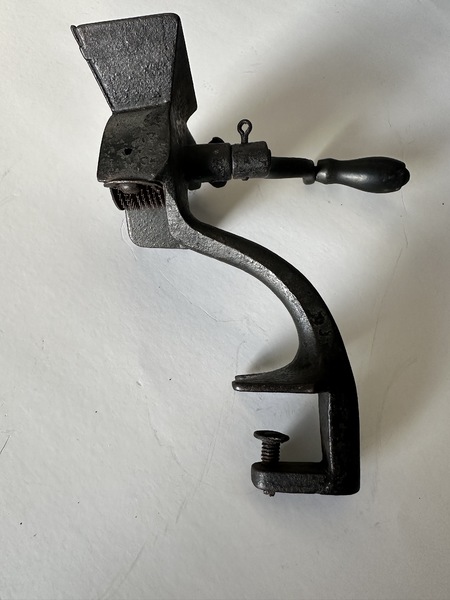 Primitive Kitchen Tool Mechanical Raisin Shredder