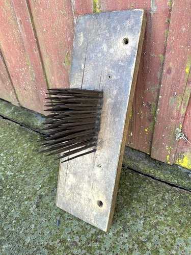 Primitive early 19th C Flax Comb or Hetchel
