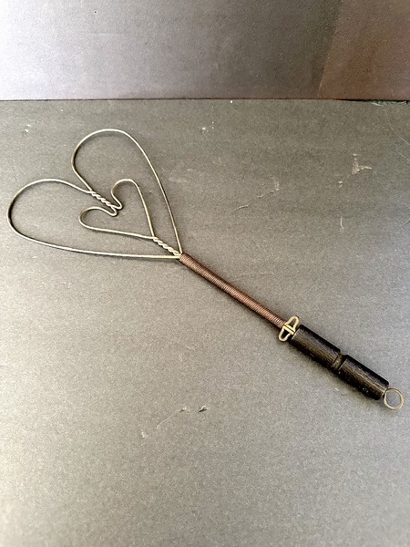 Old Wirework Double Heart Rug Beater C 1900