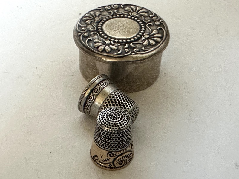 A Vintage Pr of 2 Sterling Thimbles And Container