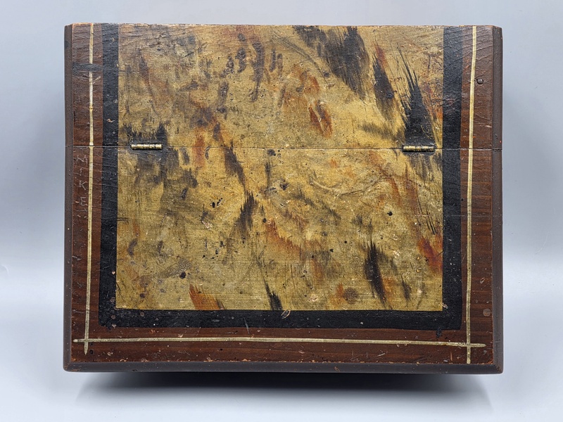19th c. Dresser Box