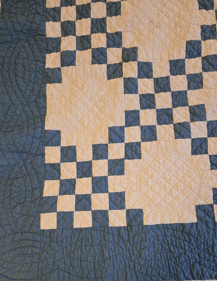 Blue-White IRISH CHAIN Quilt