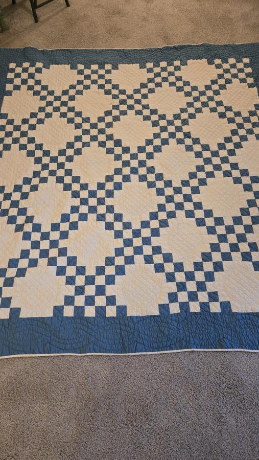 Blue-White IRISH CHAIN Quilt