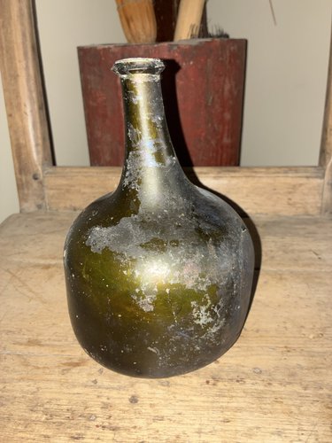 Early 17th C Mallet Bottle