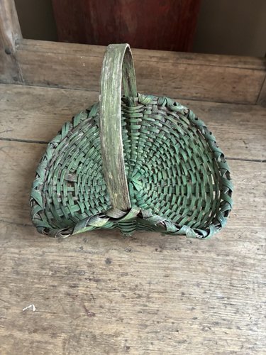 Diminutive splint basket in green paint