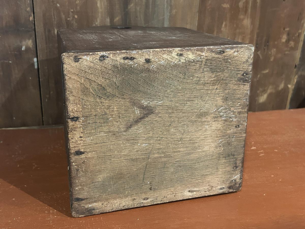 Wall Box