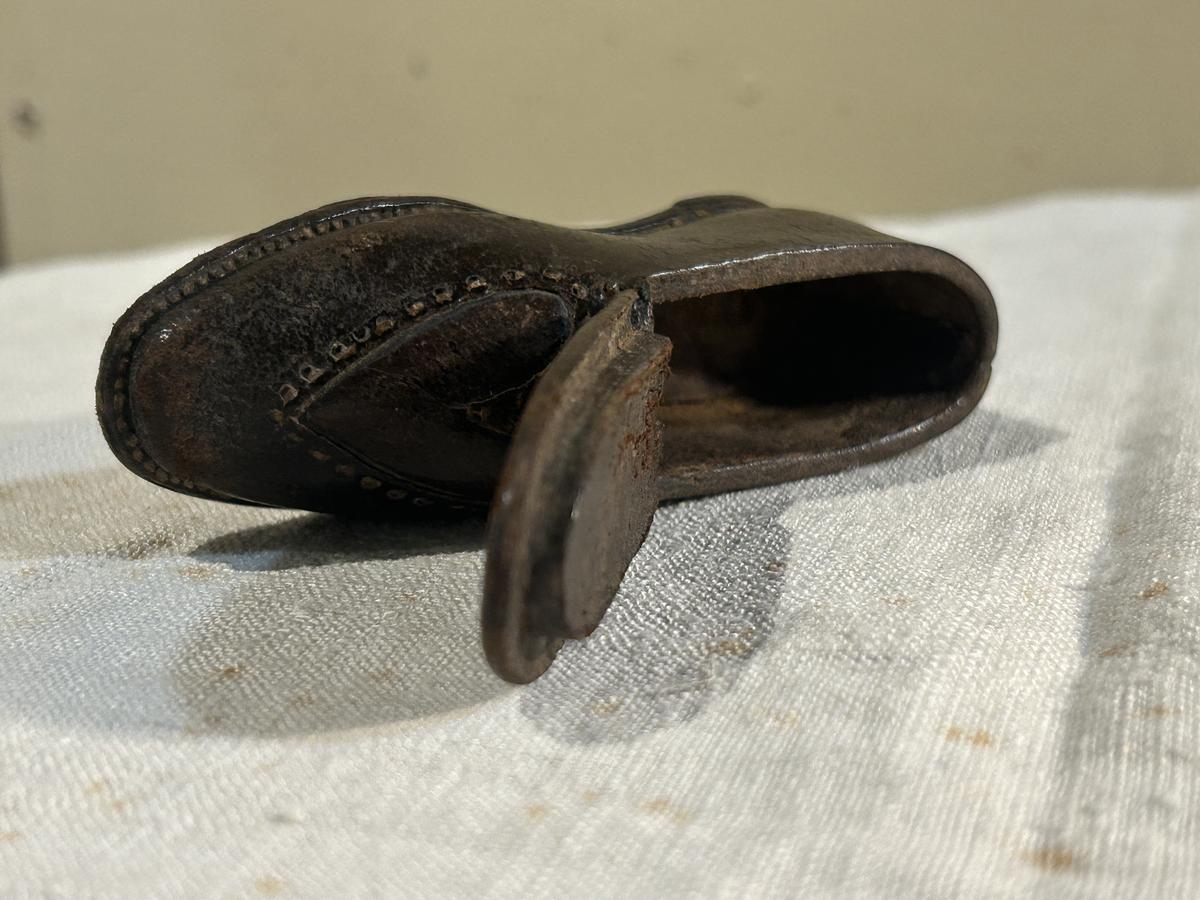 19th C. Snuff Shoe